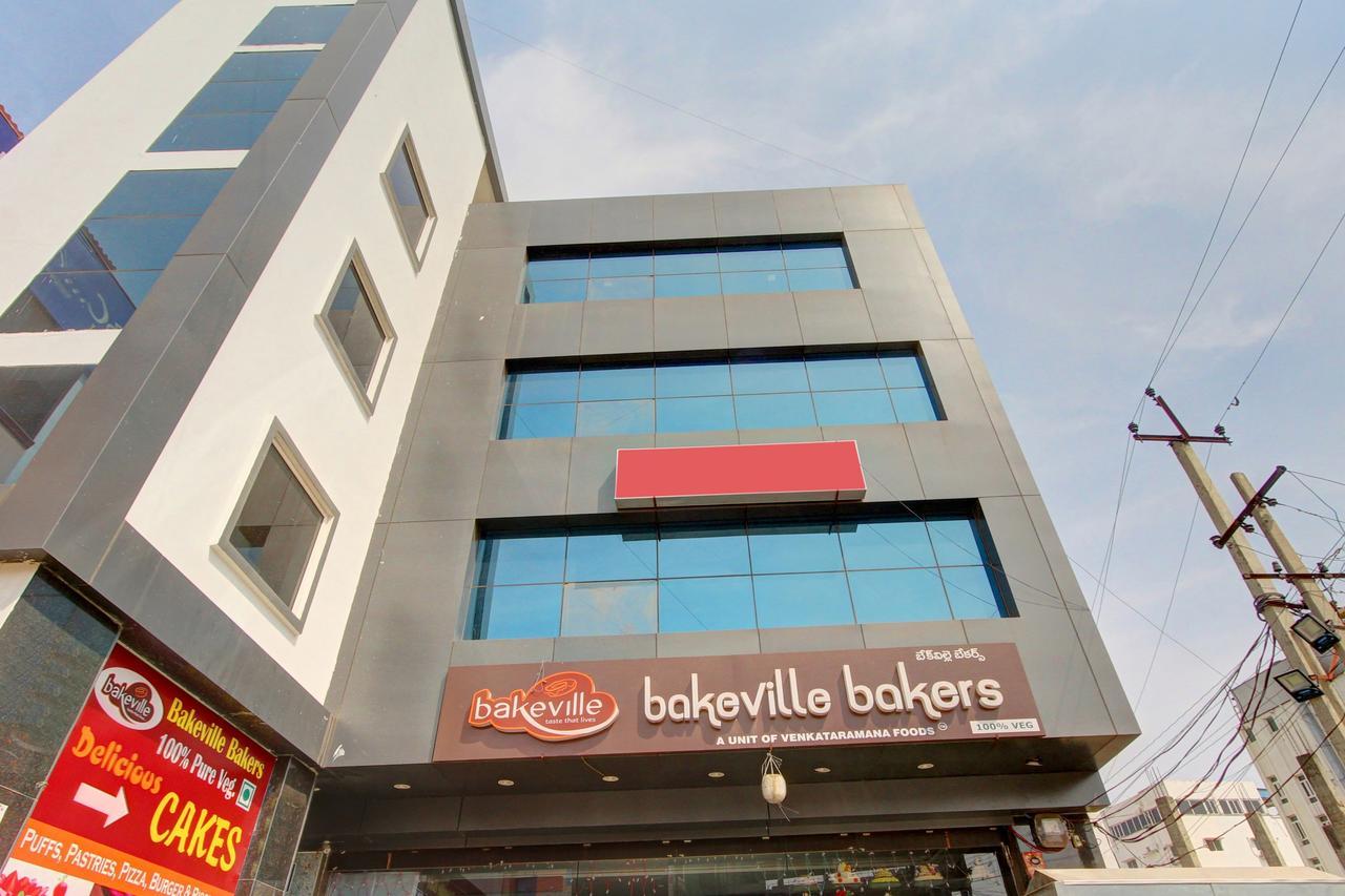 היידראבד Oyo 11670 Hotel Vishnu Priya Residency מראה חיצוני תמונה
